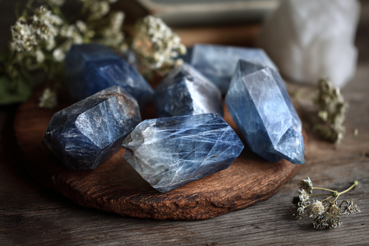 Blue Rutilated Quartz Benefits: Emotional Flow and Divine Communication
