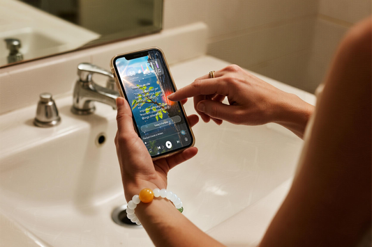 How AI Mood Tracking Bracelets Improve Your Mental Wellness