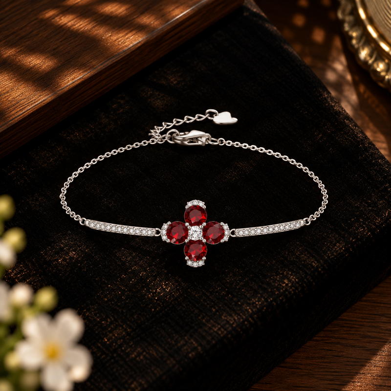 Garnet four-leaf clover S925 sterling silver bracelet